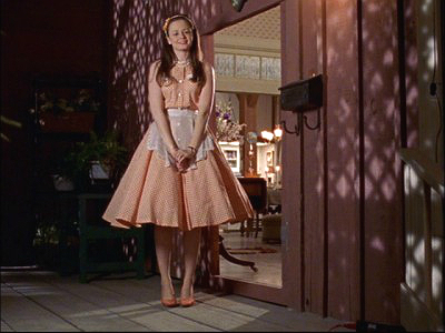 rory gilmore christmas dress season 1 Rory's Dress Madeleines Party Gilmore Girls : r/GilmoreGirls